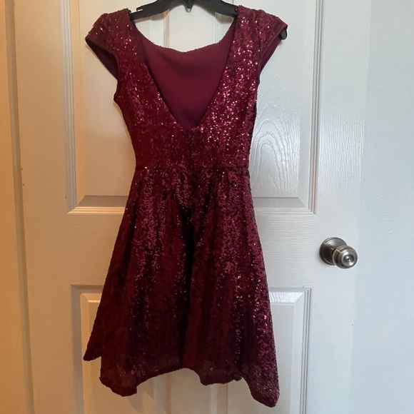 B. DARLIN Crimson sequin mini dress - Picture 8 of 10